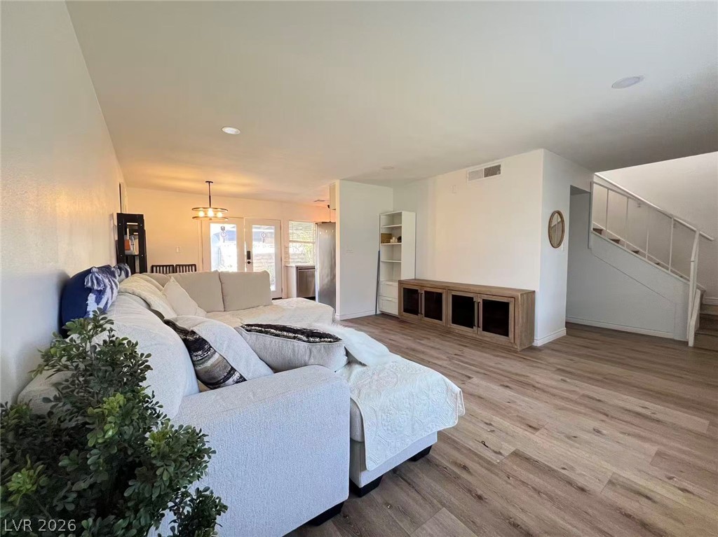 6223 Meadow View Lane Property Photo 4