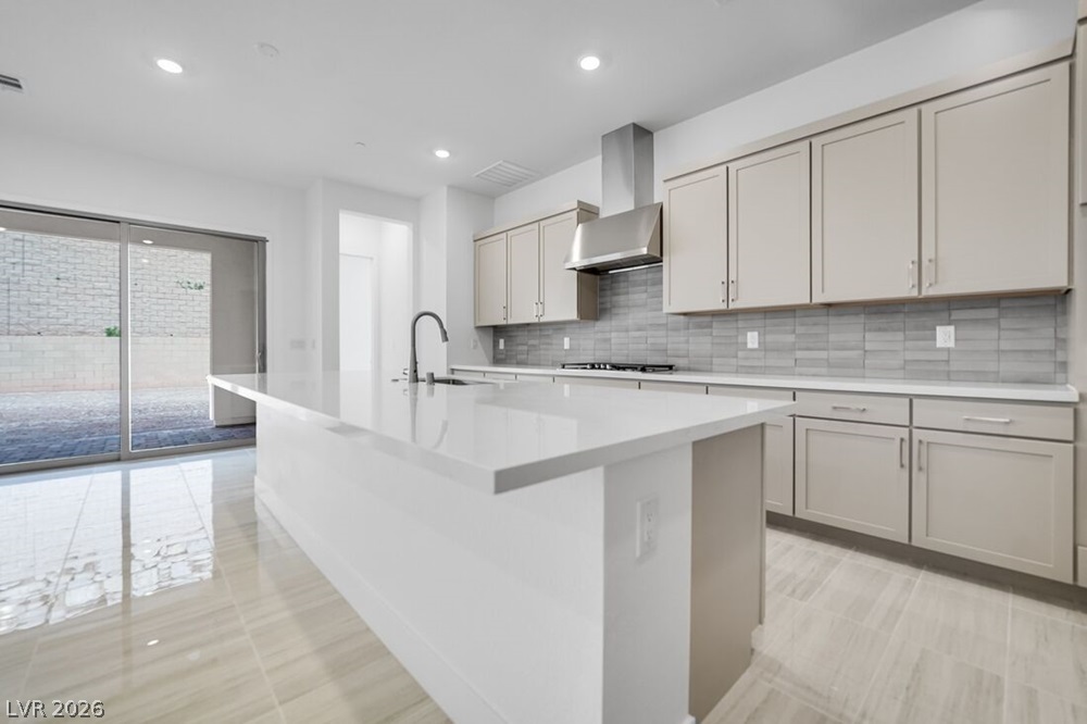 366 Tigullio Avenue Property Photo 2