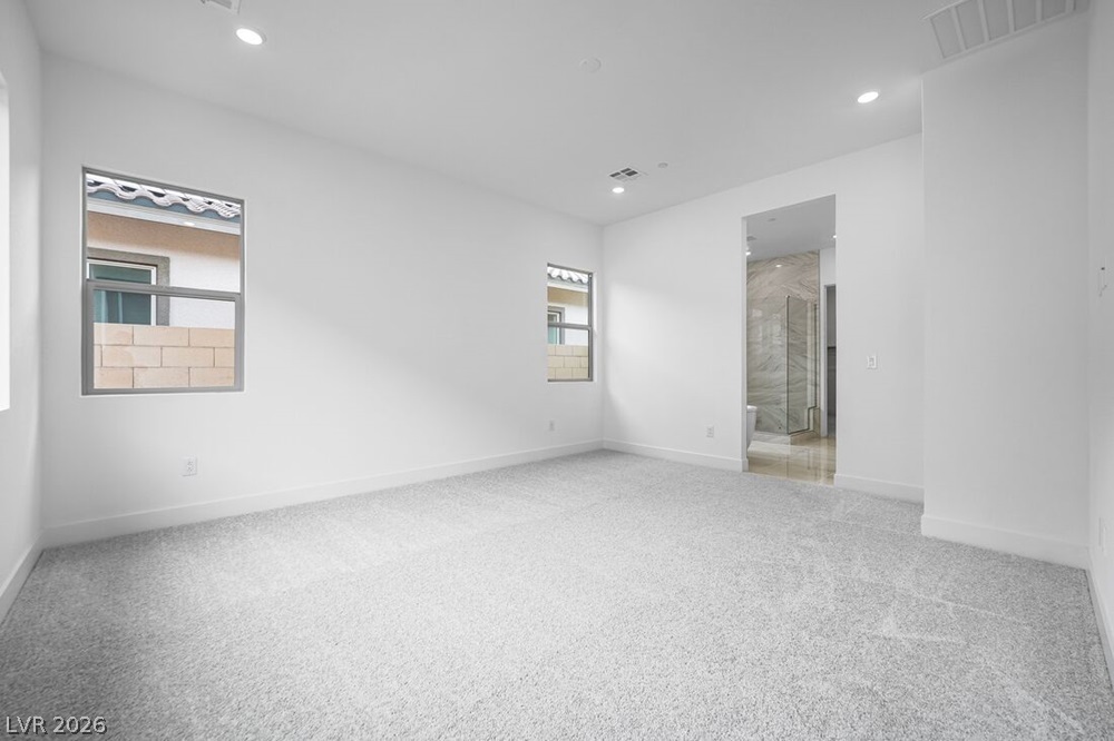 366 Tigullio Avenue Property Photo 16