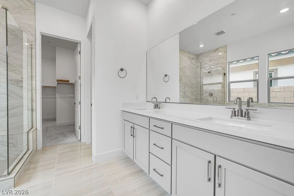 366 Tigullio Avenue Property Photo 17