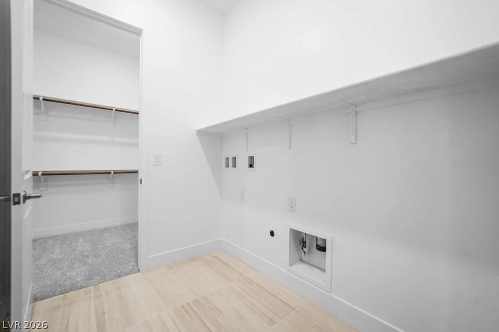 366 Tigullio Avenue Property Photo 27