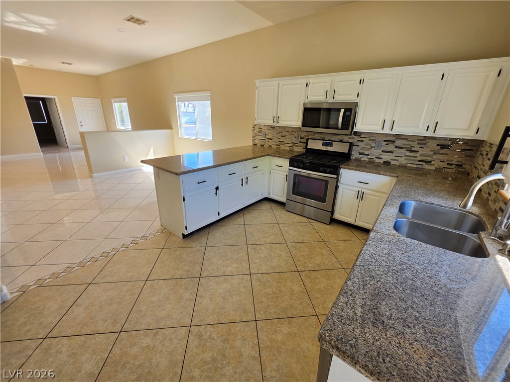 2043 Fred Brown Drive Property Photo 3