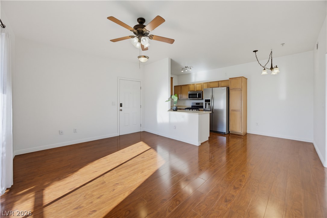 2291 West Horizon Ridge Parkway 13176 Property Photo 15