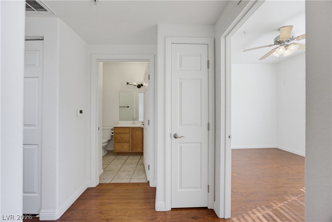 2291 West Horizon Ridge Parkway 13176 Property Photo 25