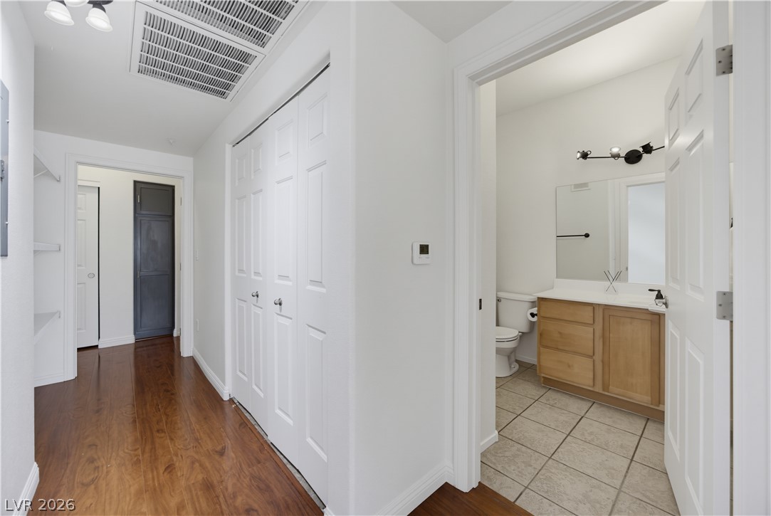 2291 West Horizon Ridge Parkway 13176 Property Photo 28