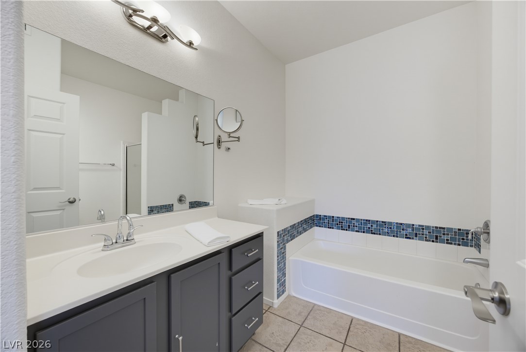 2291 West Horizon Ridge Parkway 13176 Property Photo 43
