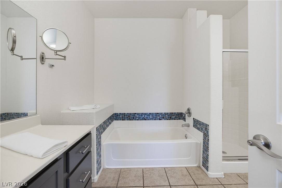 2291 West Horizon Ridge Parkway 13176 Property Photo 44