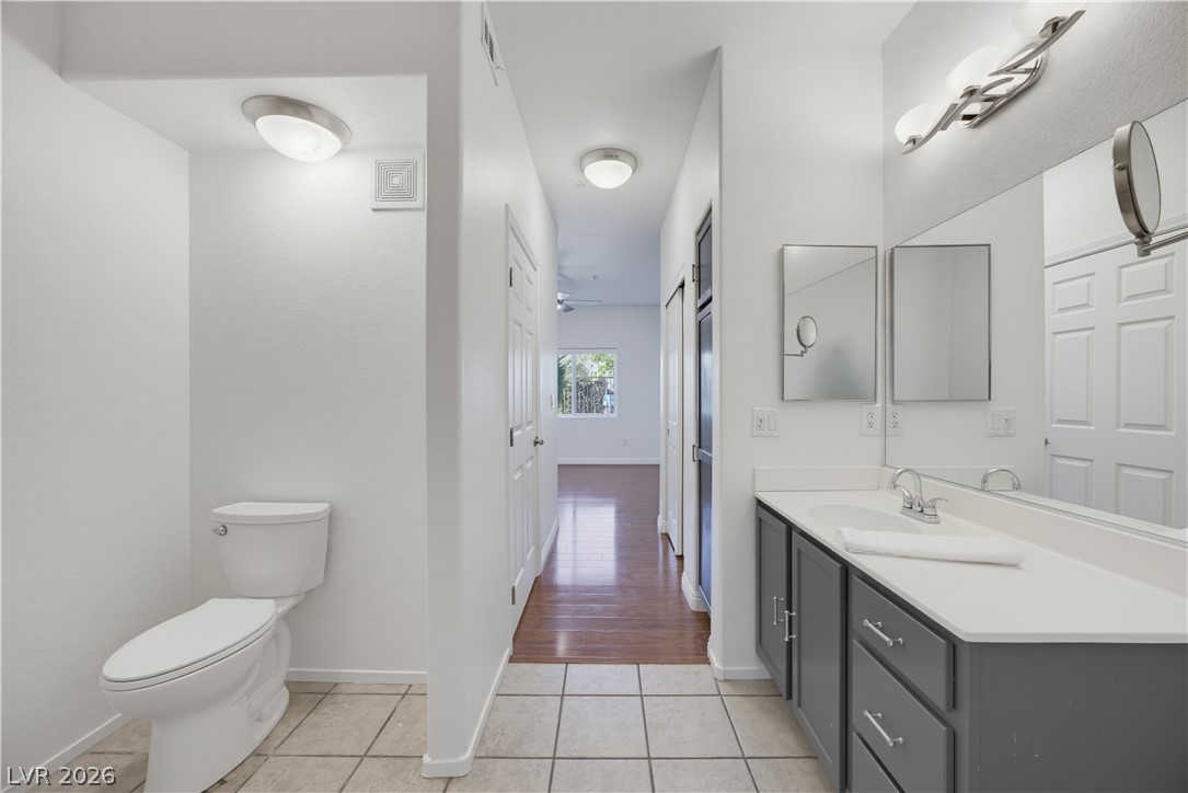 2291 West Horizon Ridge Parkway 13176 Property Photo 47