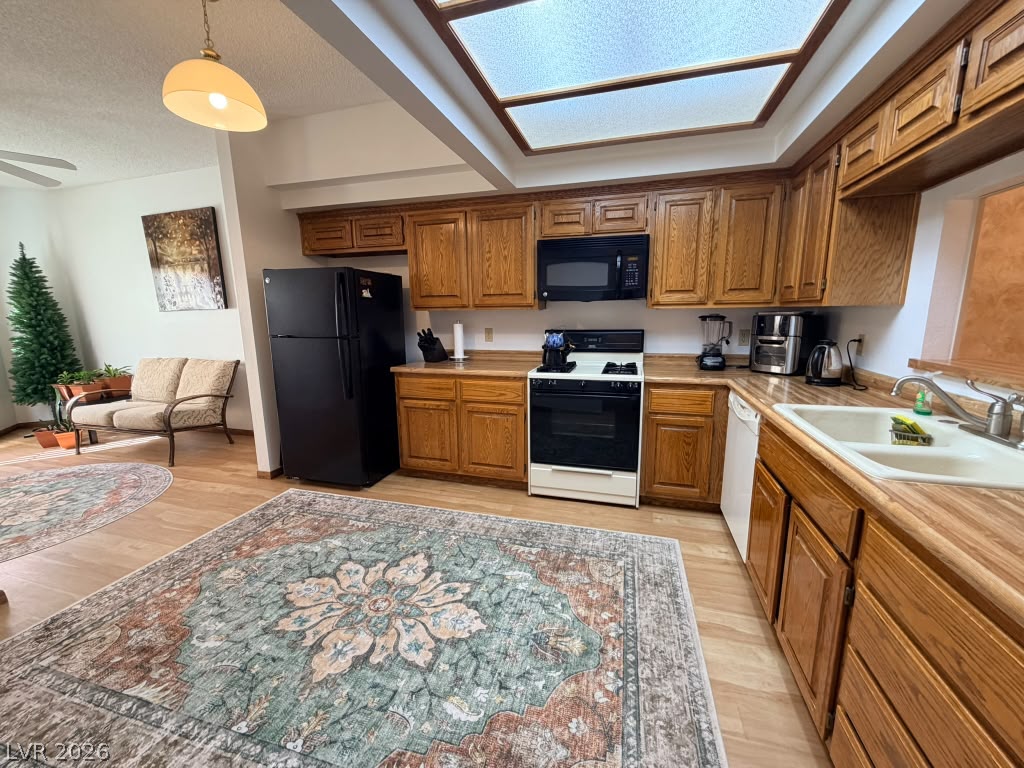 7904 Shelter Island Way Property Photo 15