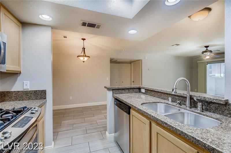 7100 Pirates Cove Road 1052 Property Photo 14