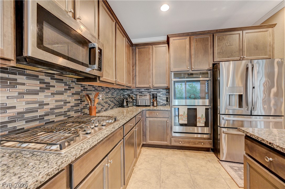 1332 Cattail Falls Street Property Photo 15