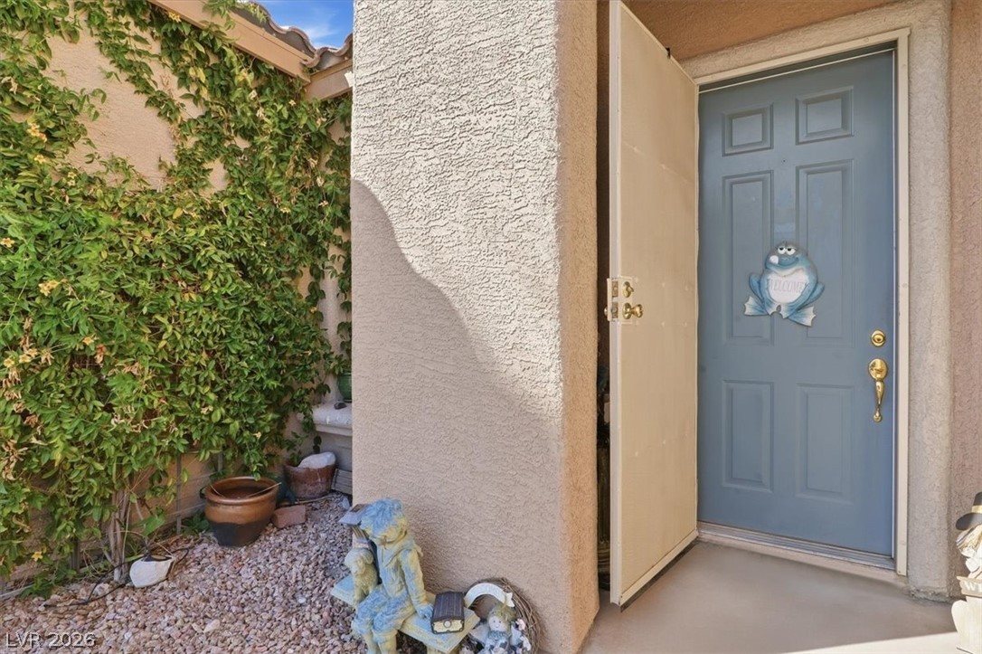 10280 Songsparrow Court Property Photo 5
