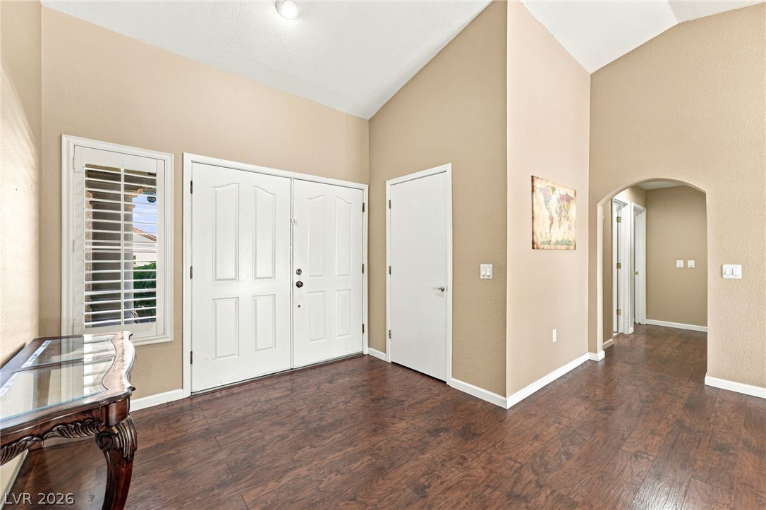 8729 Villa Ridge Drive Property Photo 5
