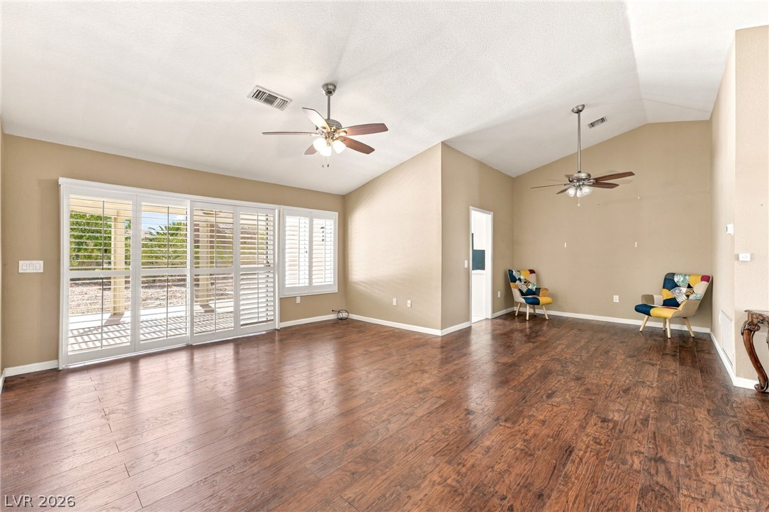 8729 Villa Ridge Drive Property Photo 7