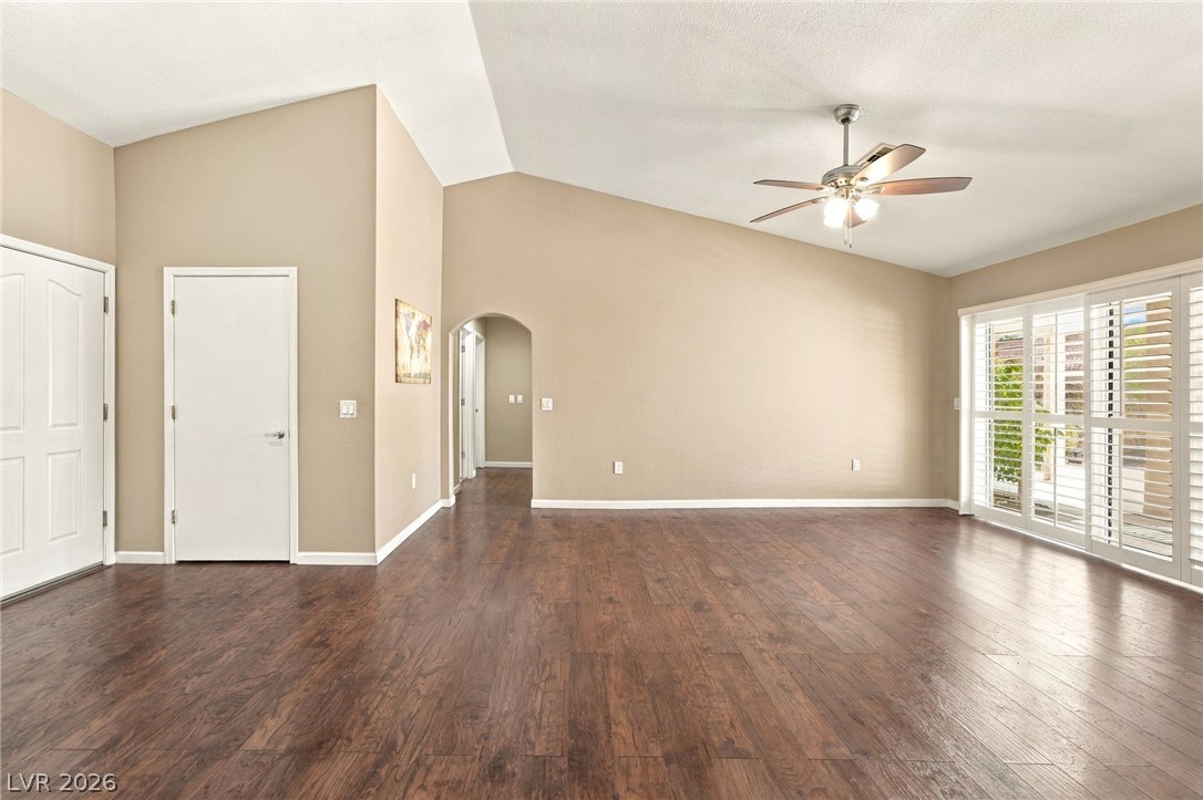 8729 Villa Ridge Drive Property Photo 9