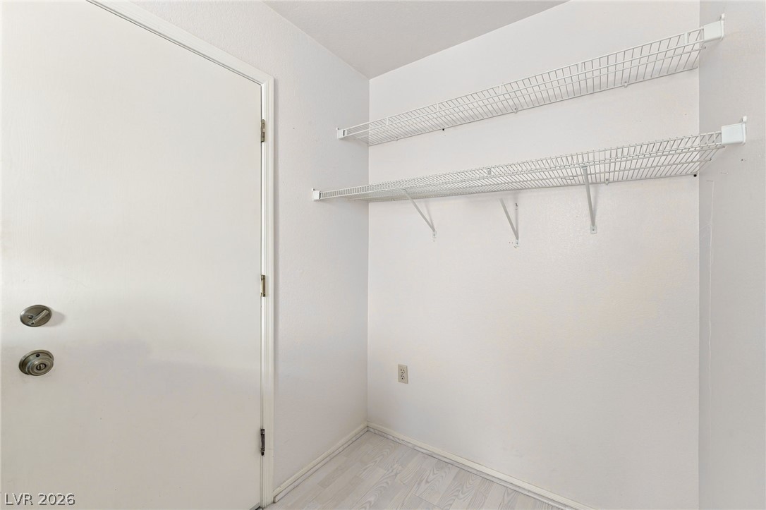8729 Villa Ridge Drive Property Photo 17