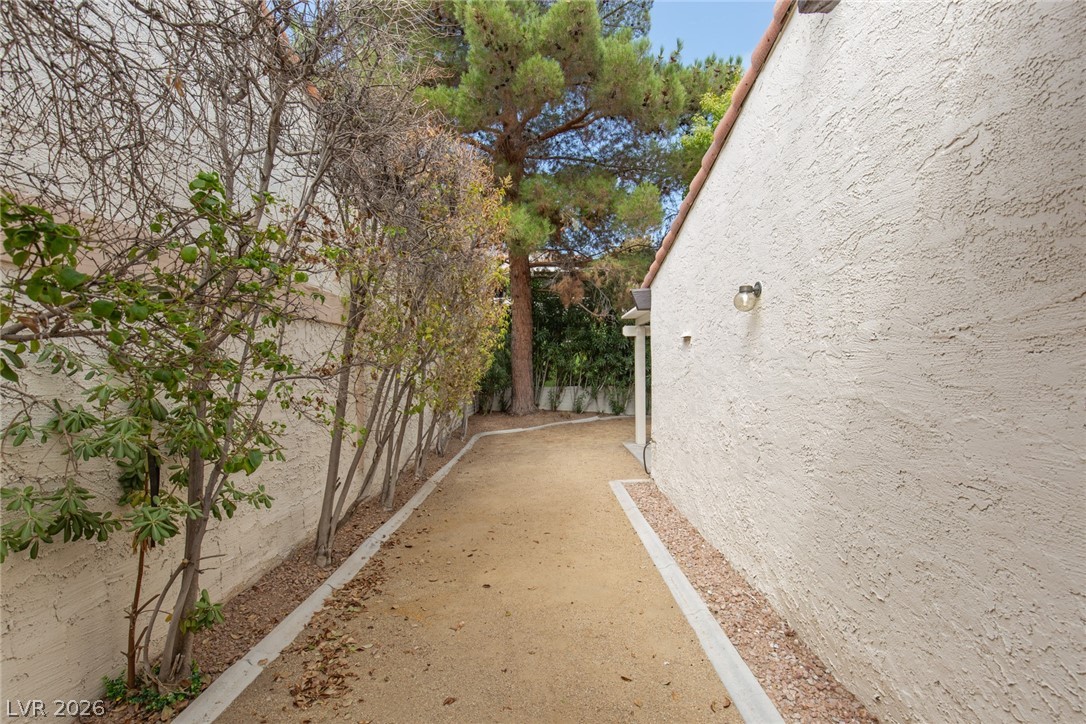 2004 Calle De Espana Property Photo 25