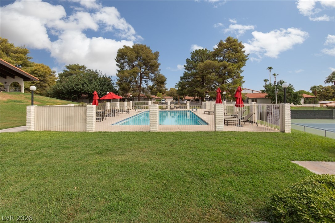 2004 Calle De Espana Property Photo 32