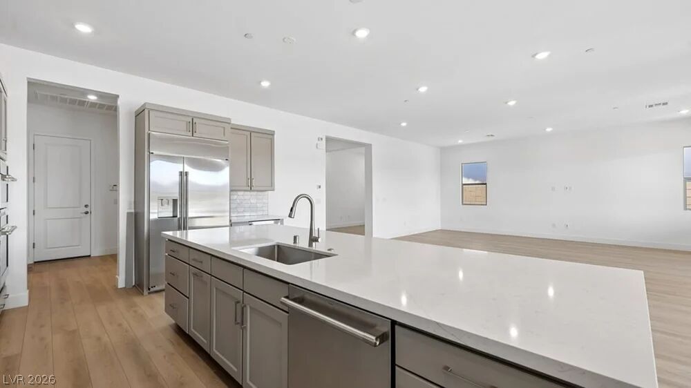379 Tigullio Avenue Property Photo 10