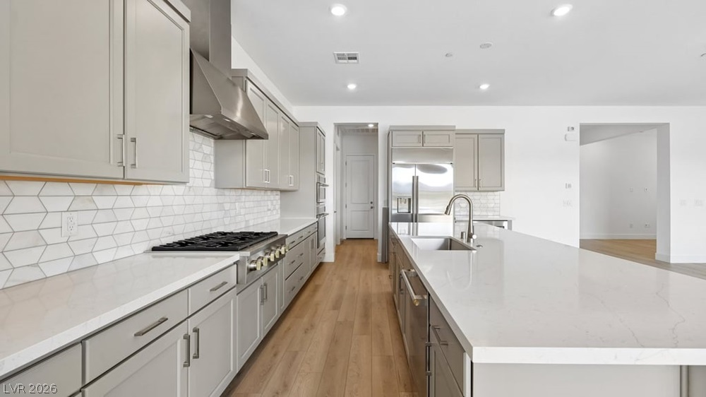379 Tigullio Avenue Property Photo 11