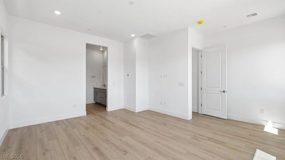 379 Tigullio Avenue Property Photo 19