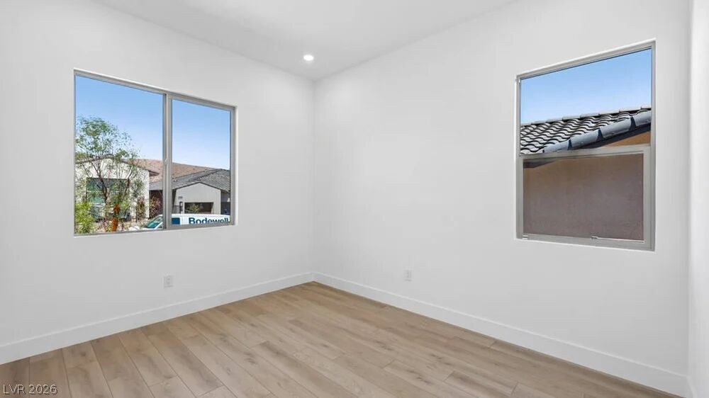 379 Tigullio Avenue Property Photo 26