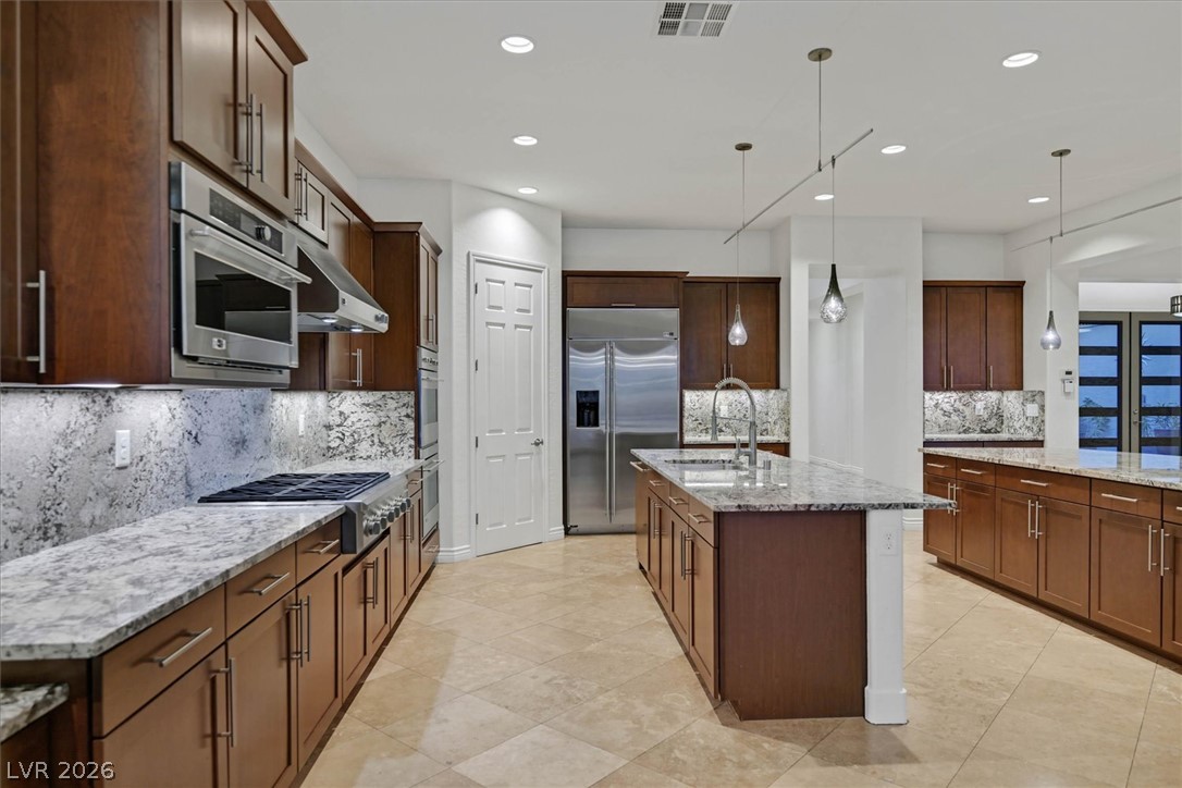 21 Grand Masters Drive Property Photo 17