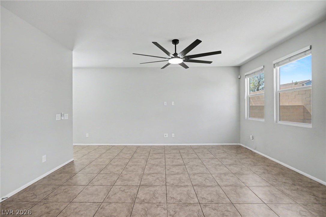 5731 Sedona Springs Street Property Photo 9
