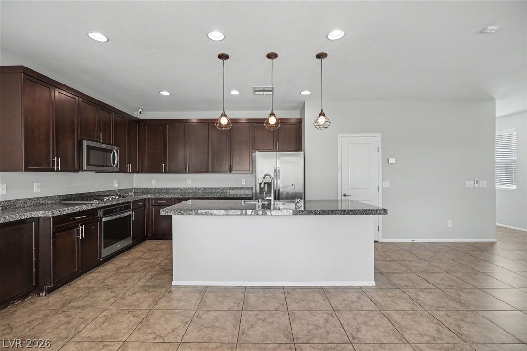 5731 Sedona Springs Street Property Photo 11