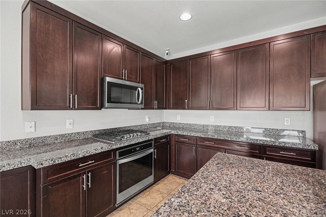 5731 Sedona Springs Street Property Photo 15