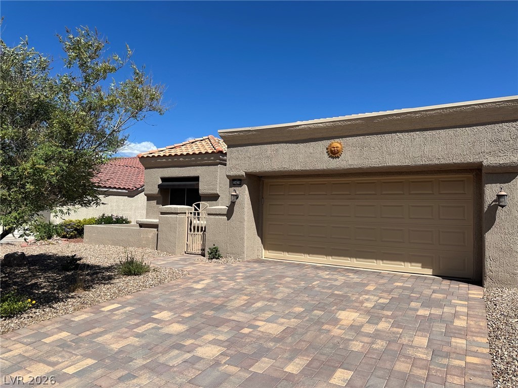 2428 Desert Butte Drive Property Photo 2
