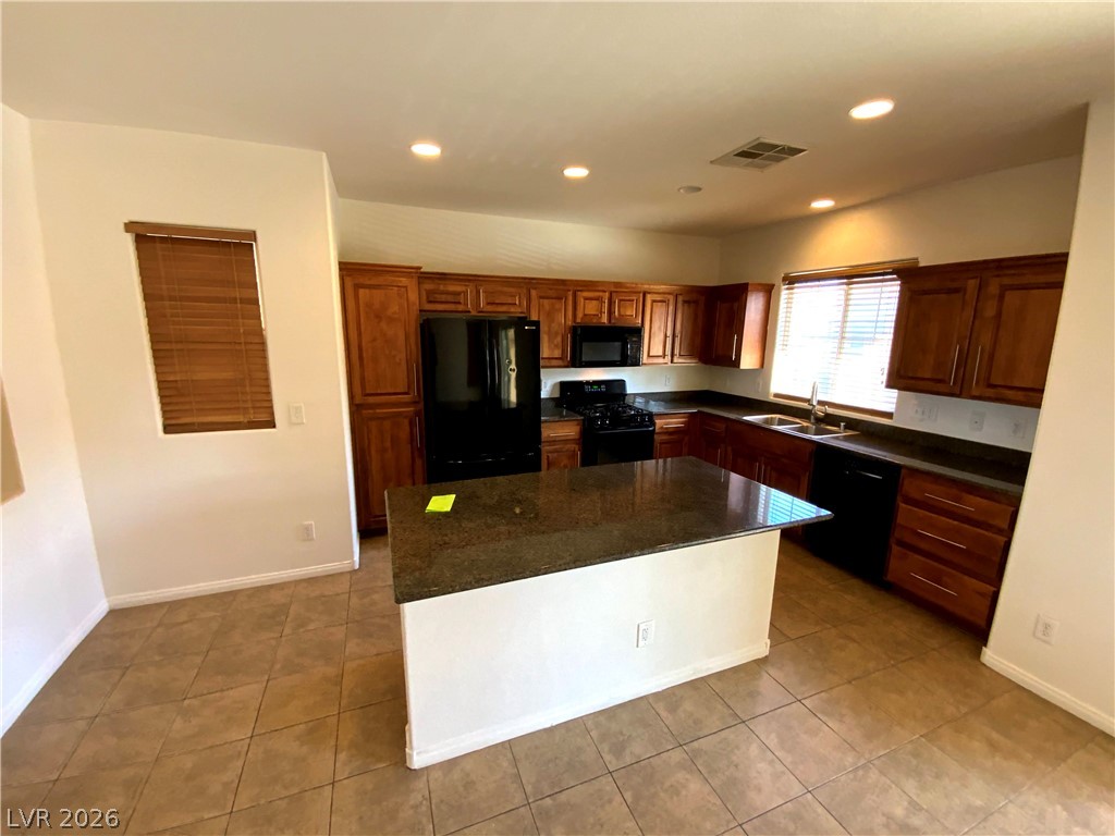 1182 Enzo Avenue Property Photo 4
