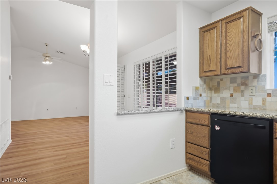 2504 Springridge Drive Property Photo 14