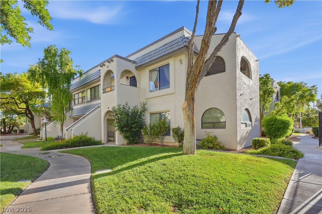 1404 Santa Margarita Street H Property Photo 2