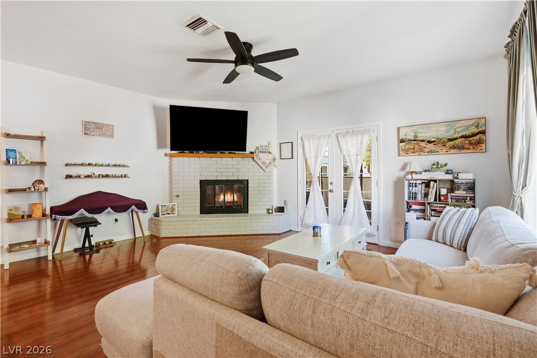 1404 Santa Margarita Street H Property Photo 9
