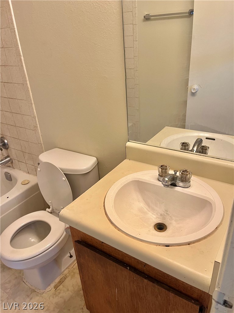 3708 Scuba Circle C Property Photo 10