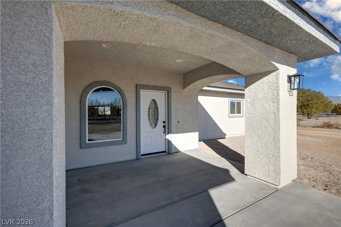 2111 West Carnation Way Property Photo 2