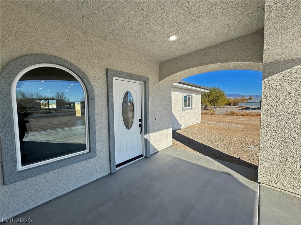 2111 West Carnation Way Property Photo 4