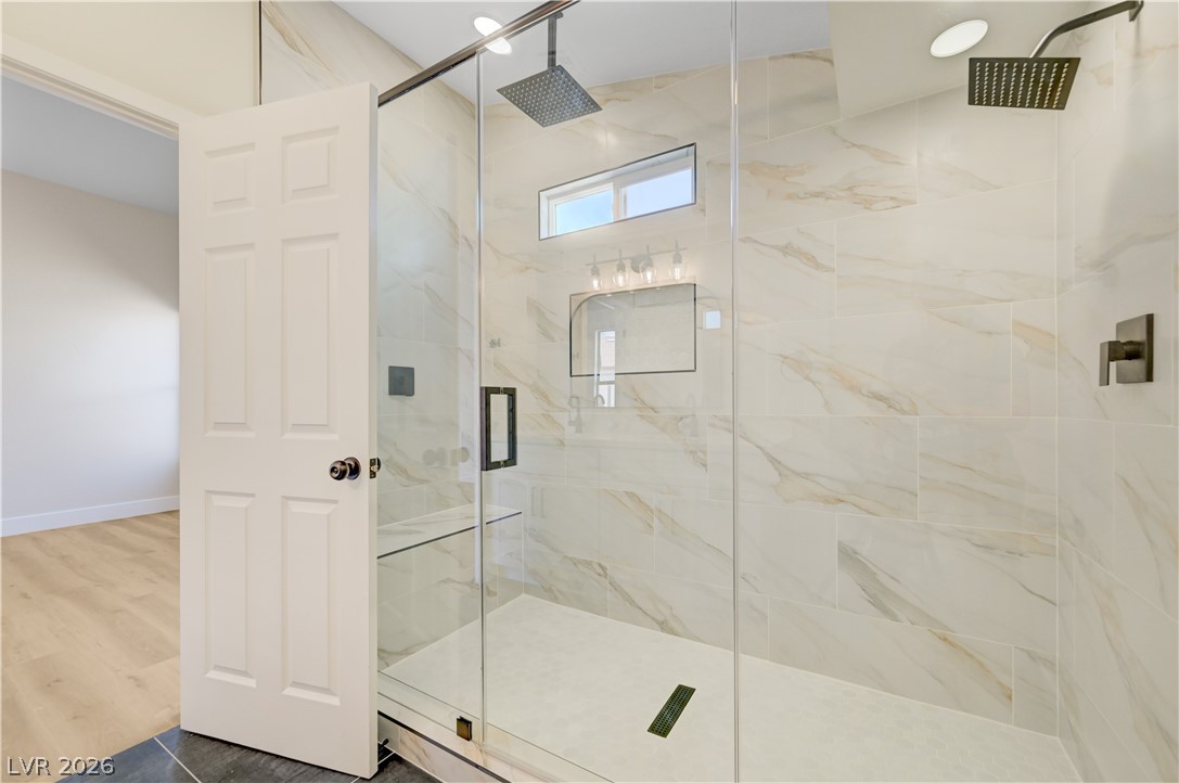 942 Anchor Drive Property Photo 2