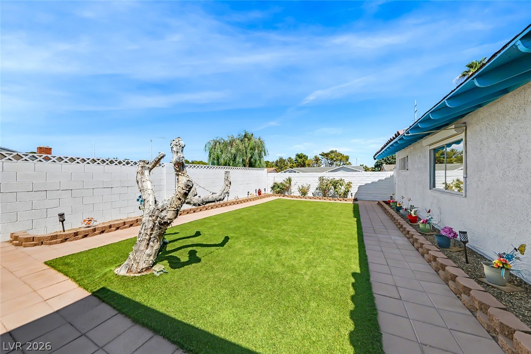3107 Trueno Road Property Photo 3