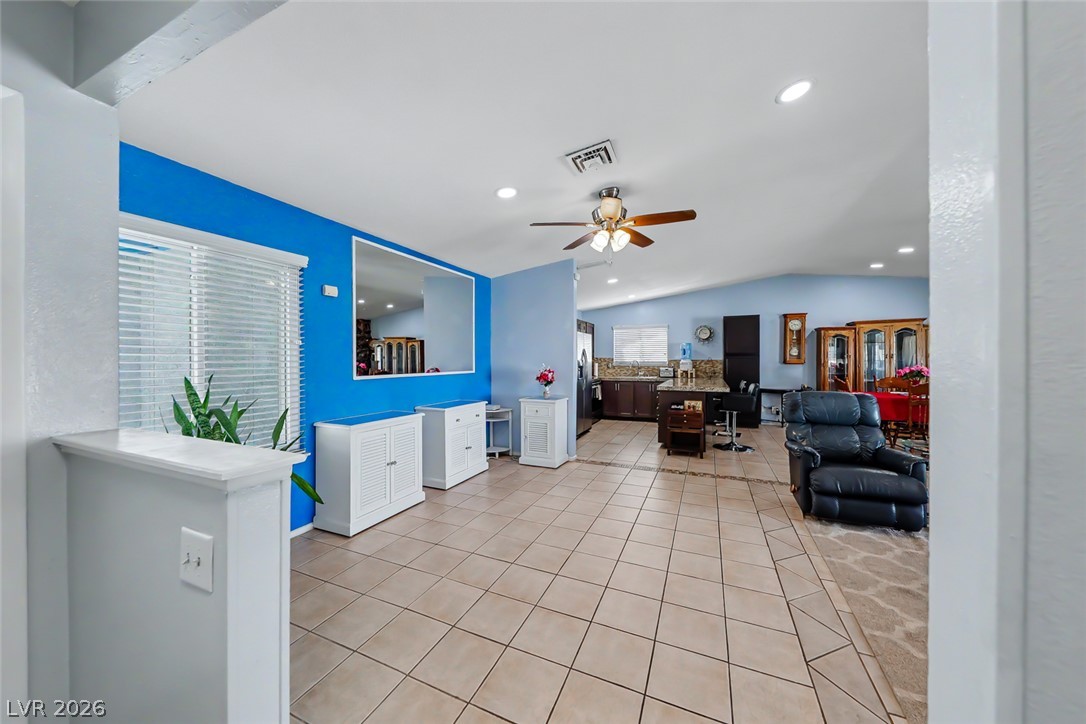 3107 Trueno Road Property Photo 10