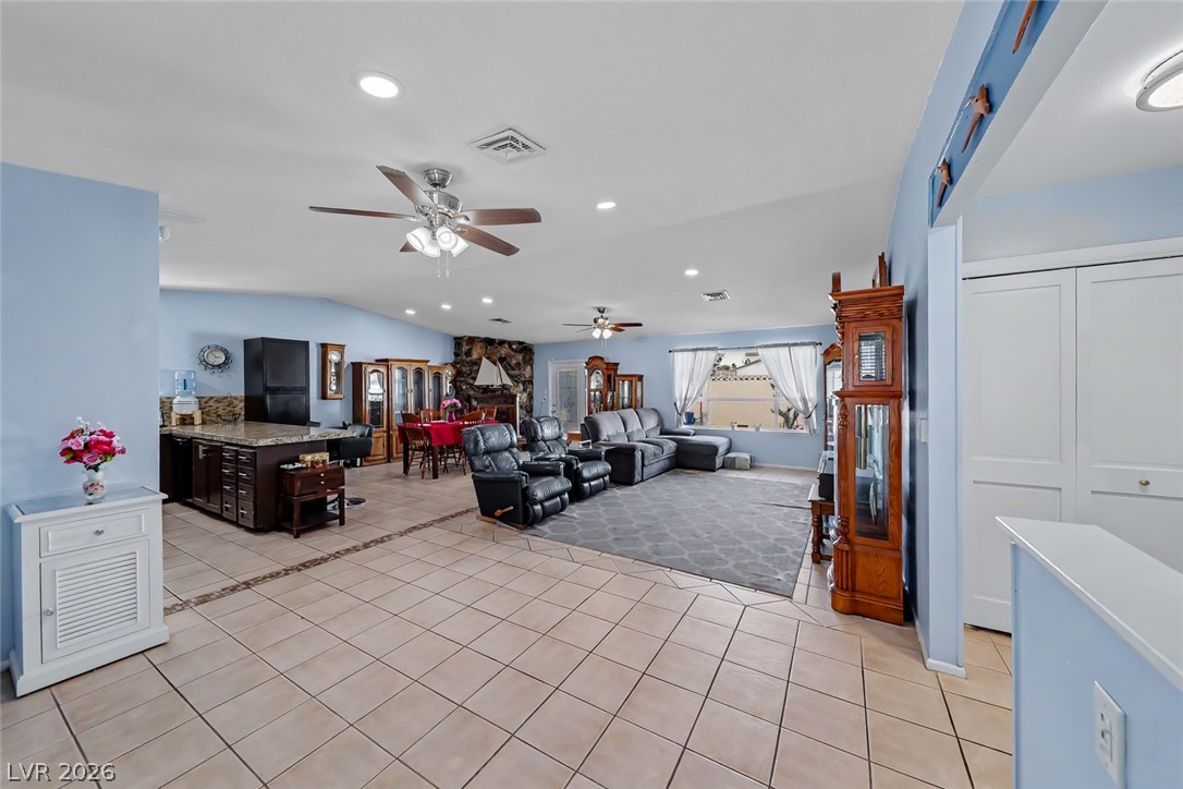 3107 Trueno Road Property Photo 11