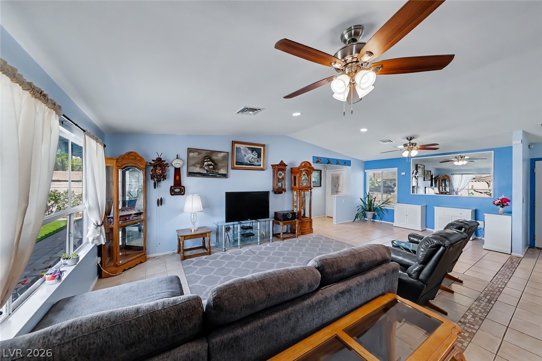 3107 Trueno Road Property Photo 19