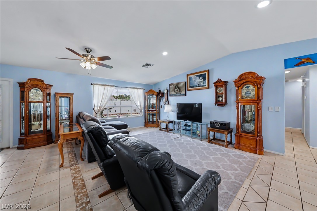 3107 Trueno Road Property Photo 25