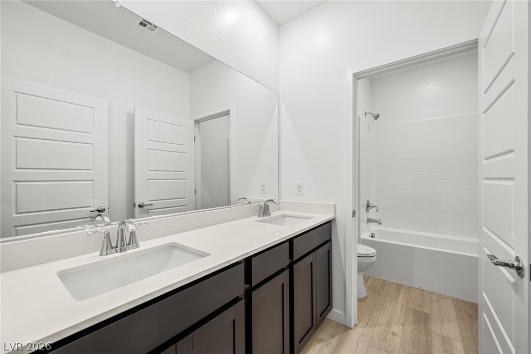 1663 Capri Falls Court Property Photo 4