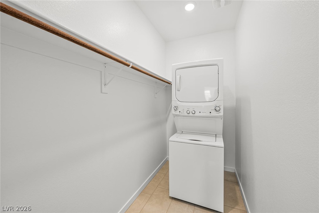1663 Capri Falls Court Property Photo 29