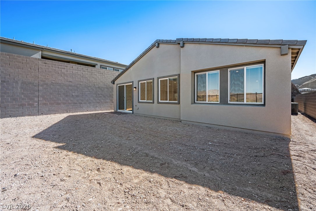 1663 Capri Falls Court Property Photo 33