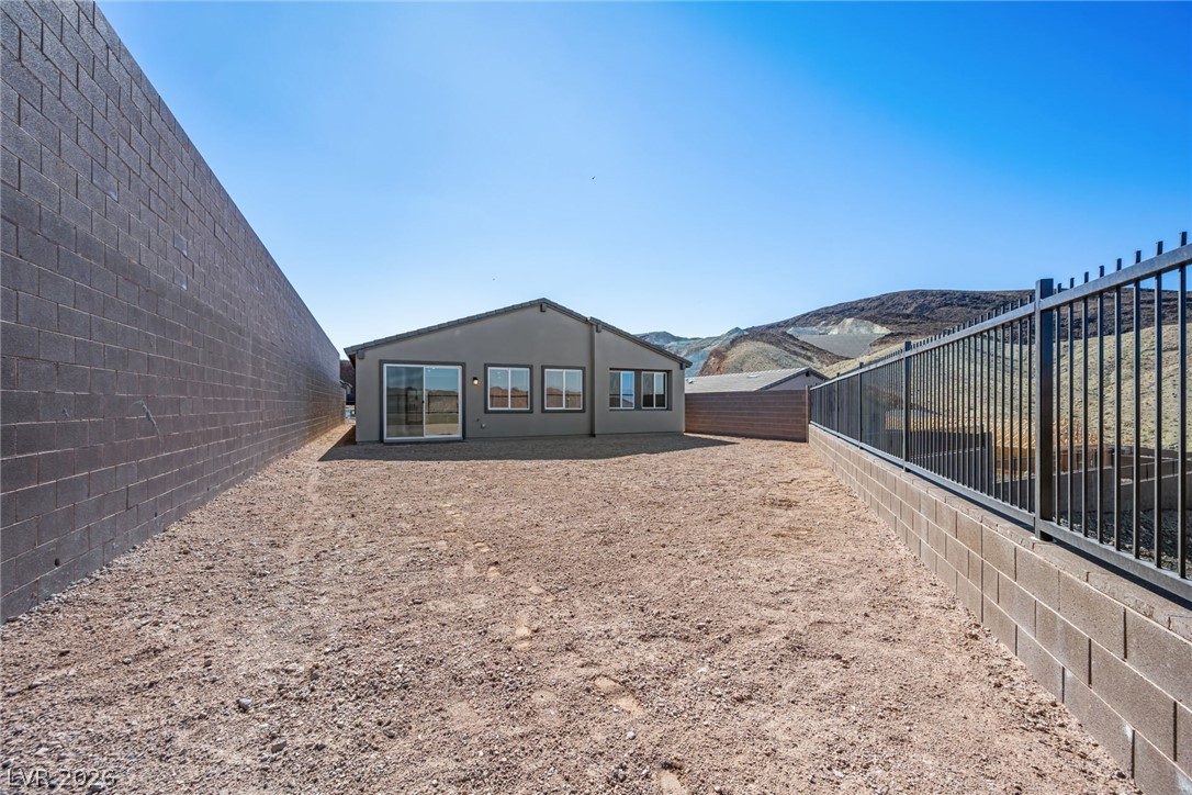1663 Capri Falls Court Property Photo 34