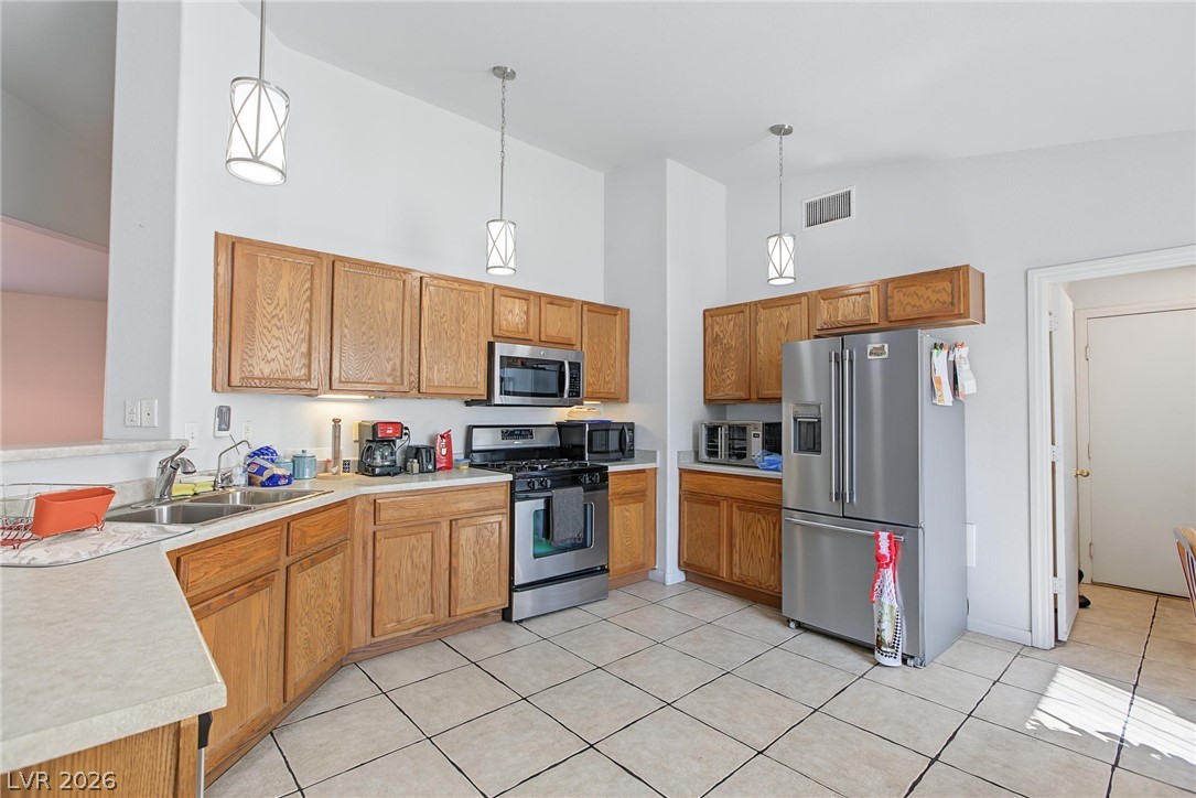 5643 Crowbush Cove Place Property Photo 3