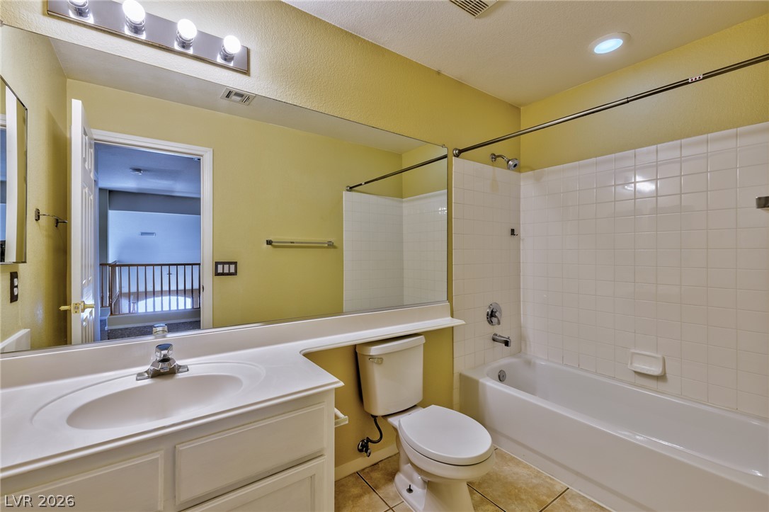 933 Scarlet Haze Avenue Property Photo 15
